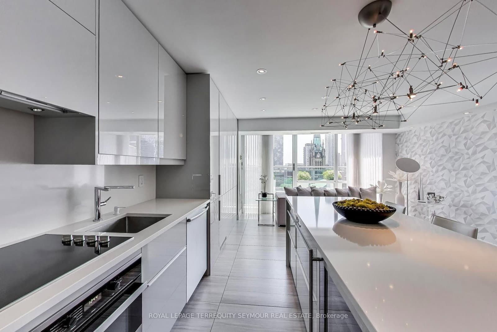 77 Lombard Street, Unit PH3 - Image 6
