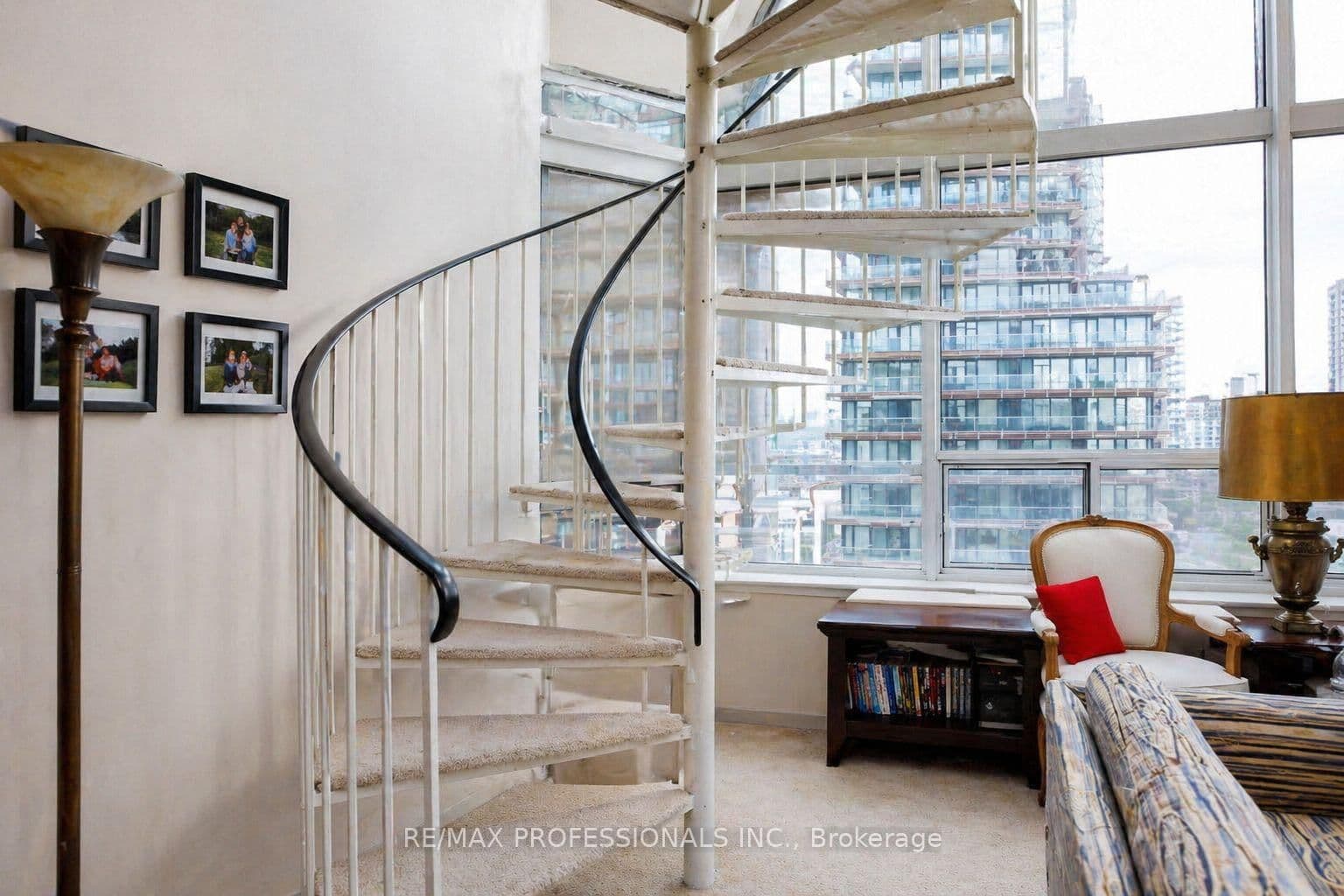 25 Maitland Street, Unit 1506 - Image 5
