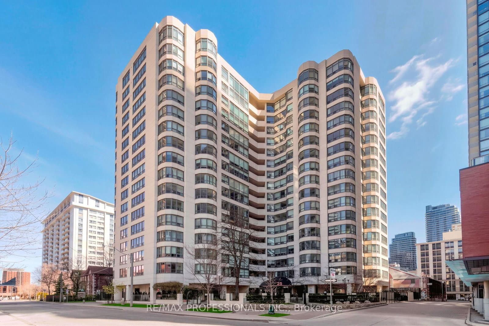 25 Maitland Street, Unit 1506 - Image 6