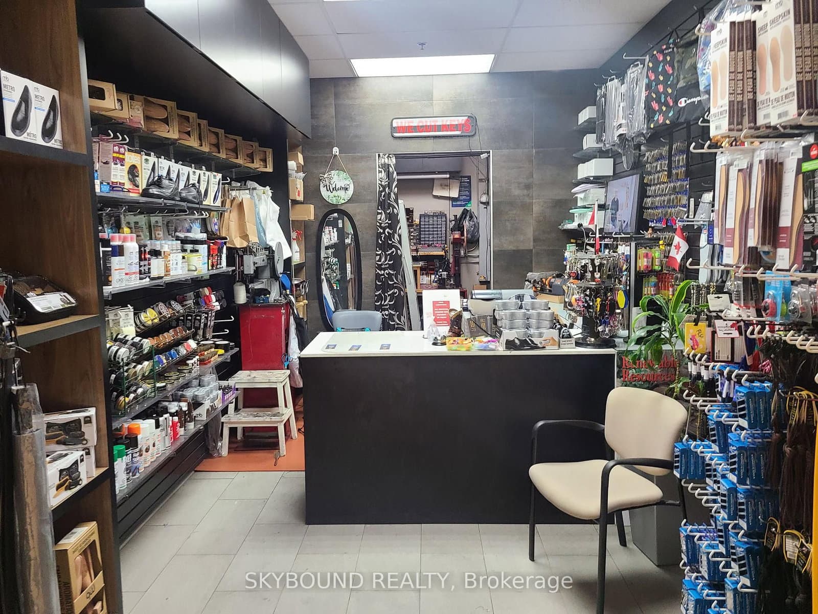 #C006 - 2 St. Clair Avenue E