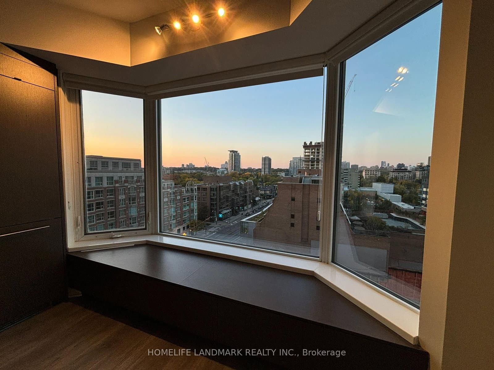 155 Yorkville Avenue, Unit 901 - Image 5