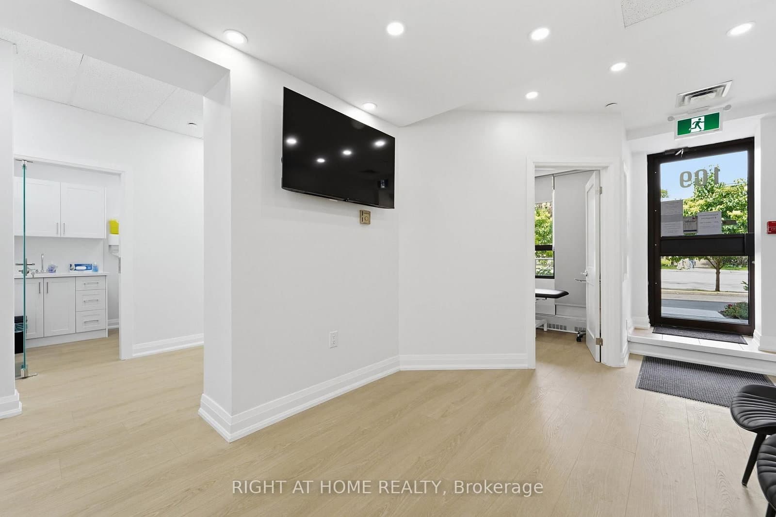 235 St Clair Avenue W, Unit 109 - Image 5