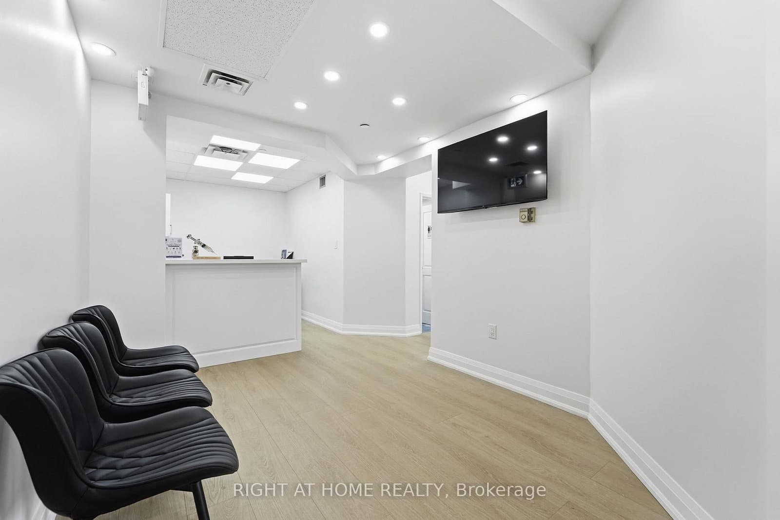 235 St Clair Avenue W, Unit 109 - Image 6