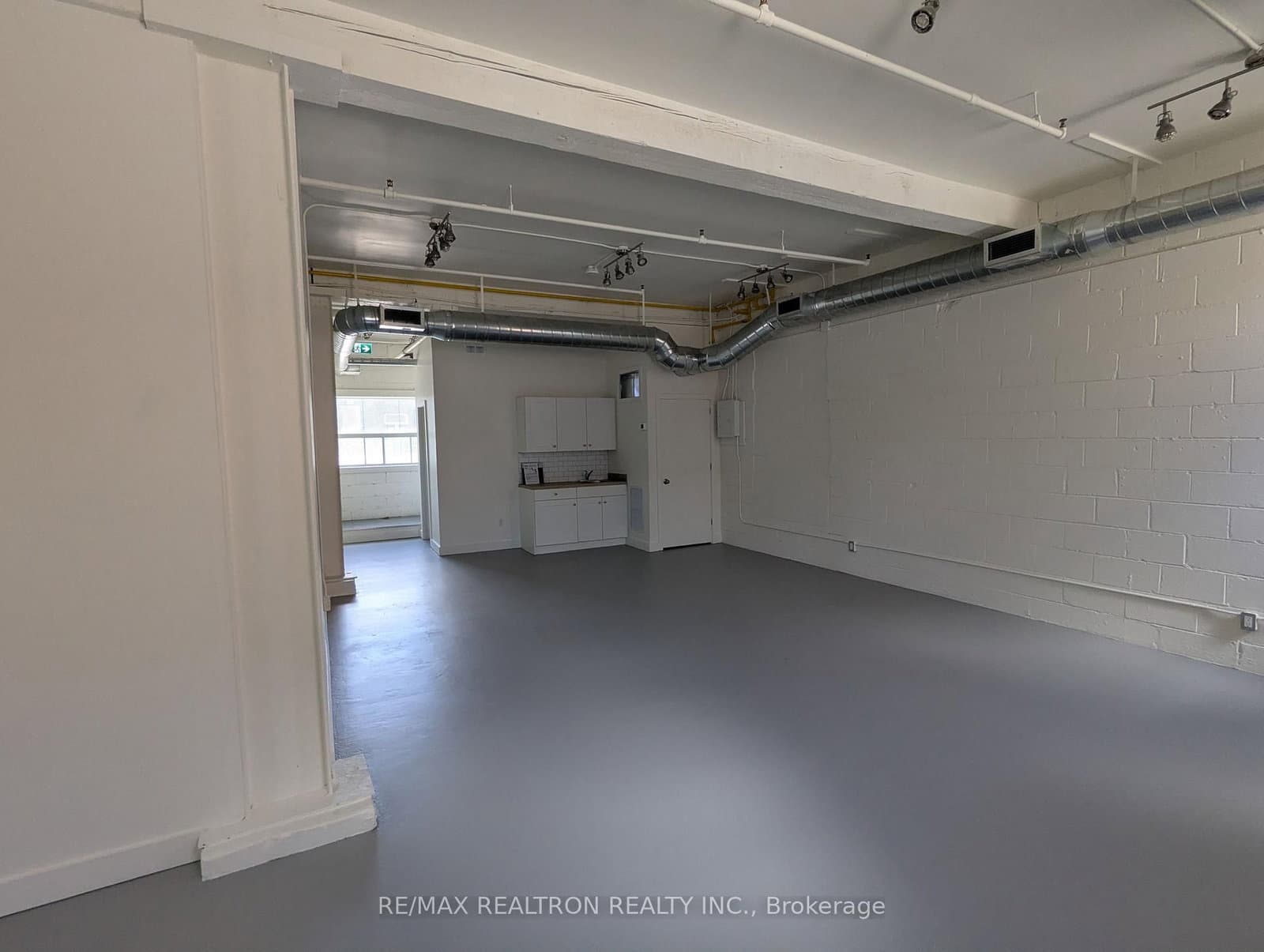 135 Tecumseth Street, Unit 11B - Image 1