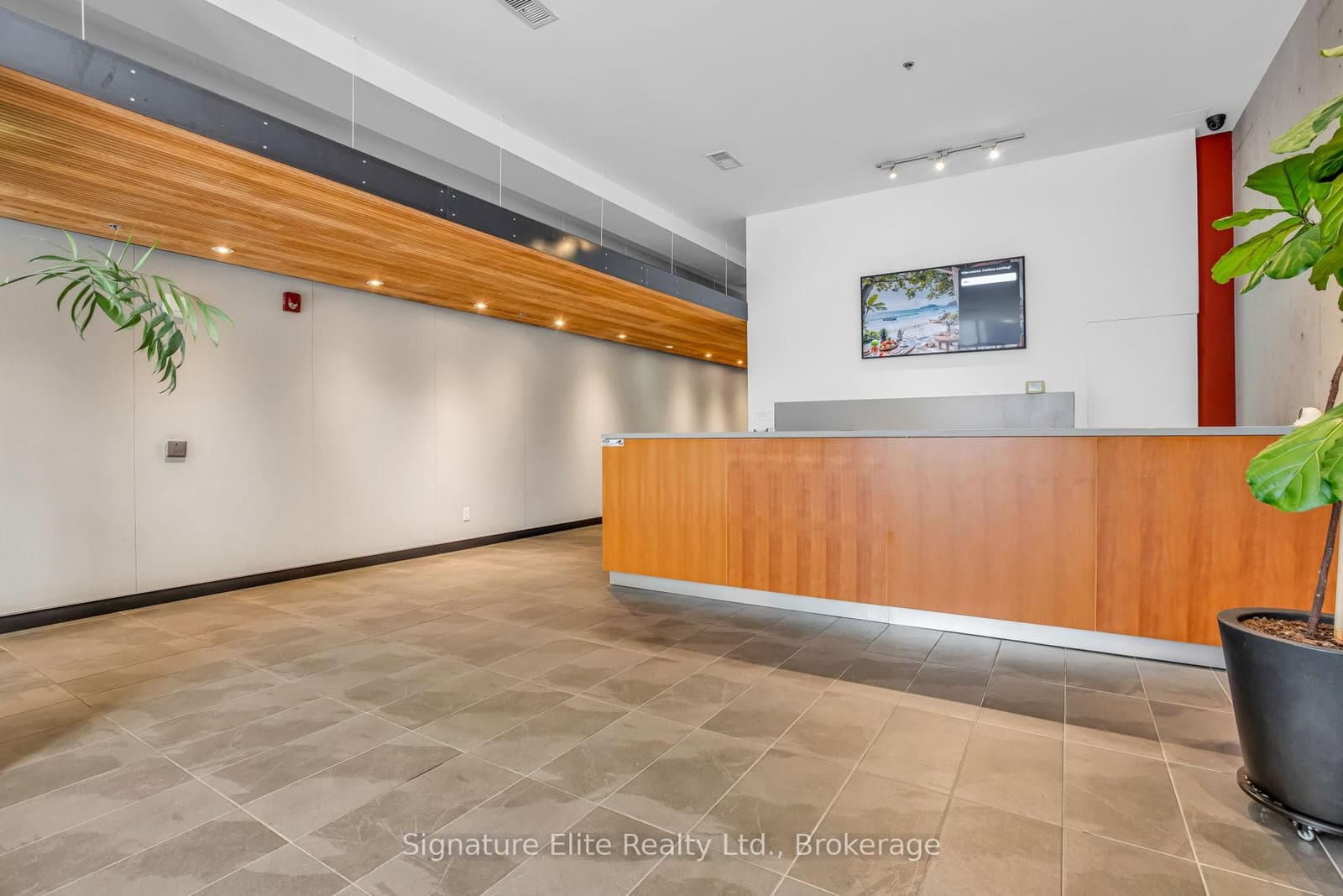 8 Dovercourt Road, Unit 402 - Image 2
