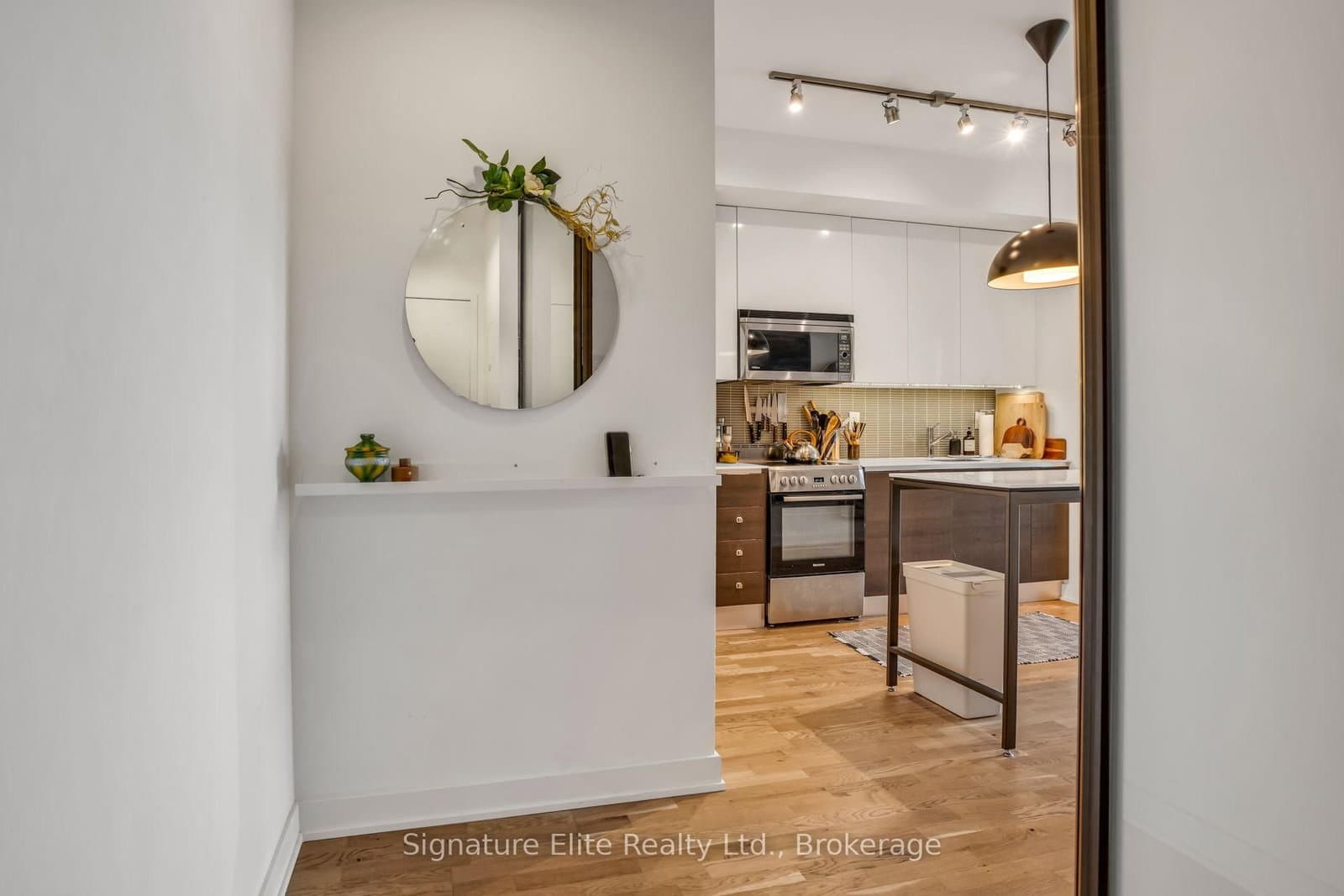 8 Dovercourt Road, Unit 402 - Image 3