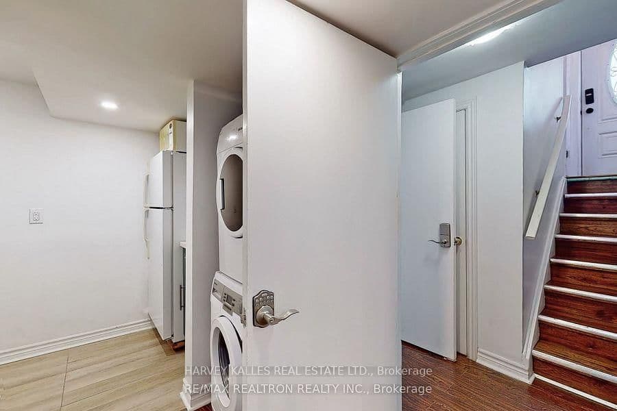 142 Combe Avenue, Unit Lower - Image 2