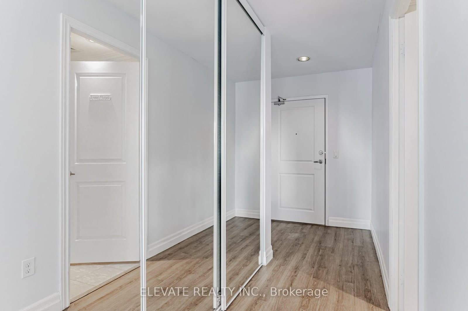 15 Stafford Street, Unit LPH5 - Image 2