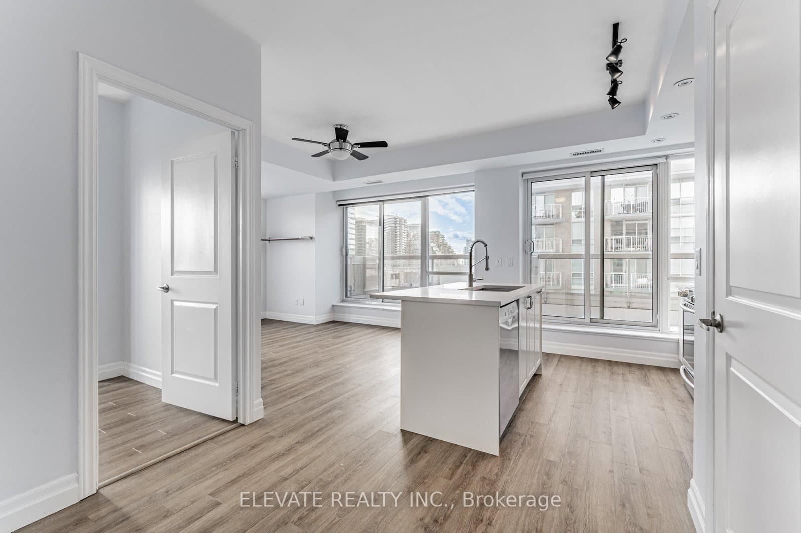 15 Stafford Street, Unit LPH5 - Image 4