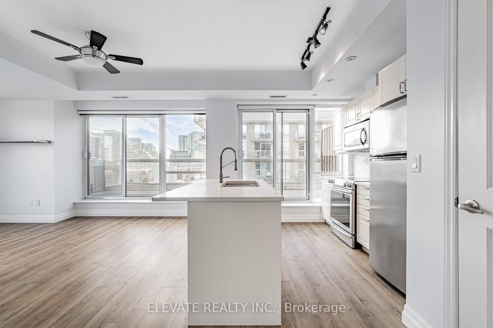 15 Stafford Street, Unit LPH5 - Image 5