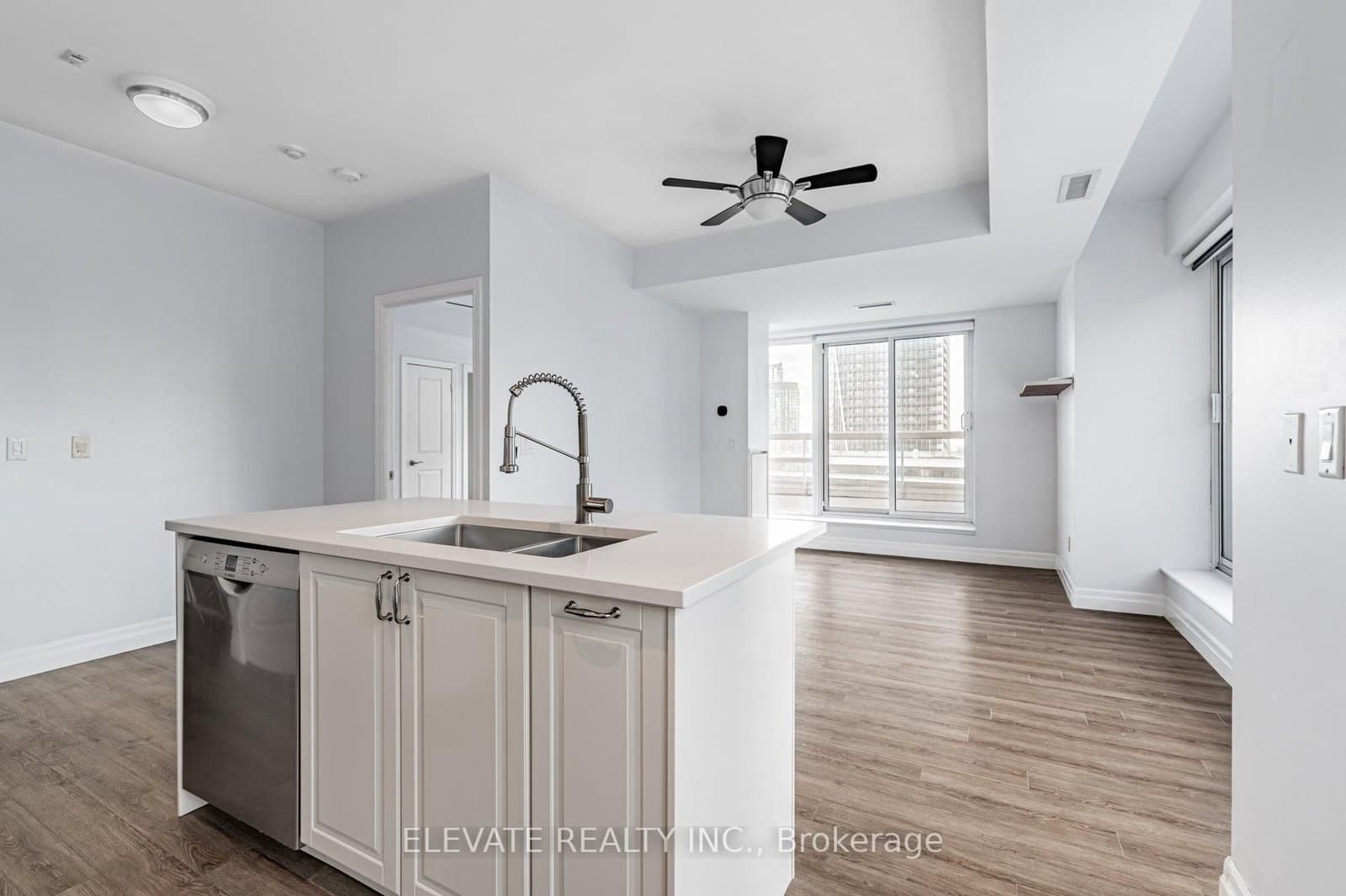 15 Stafford Street, Unit LPH5 - Image 6