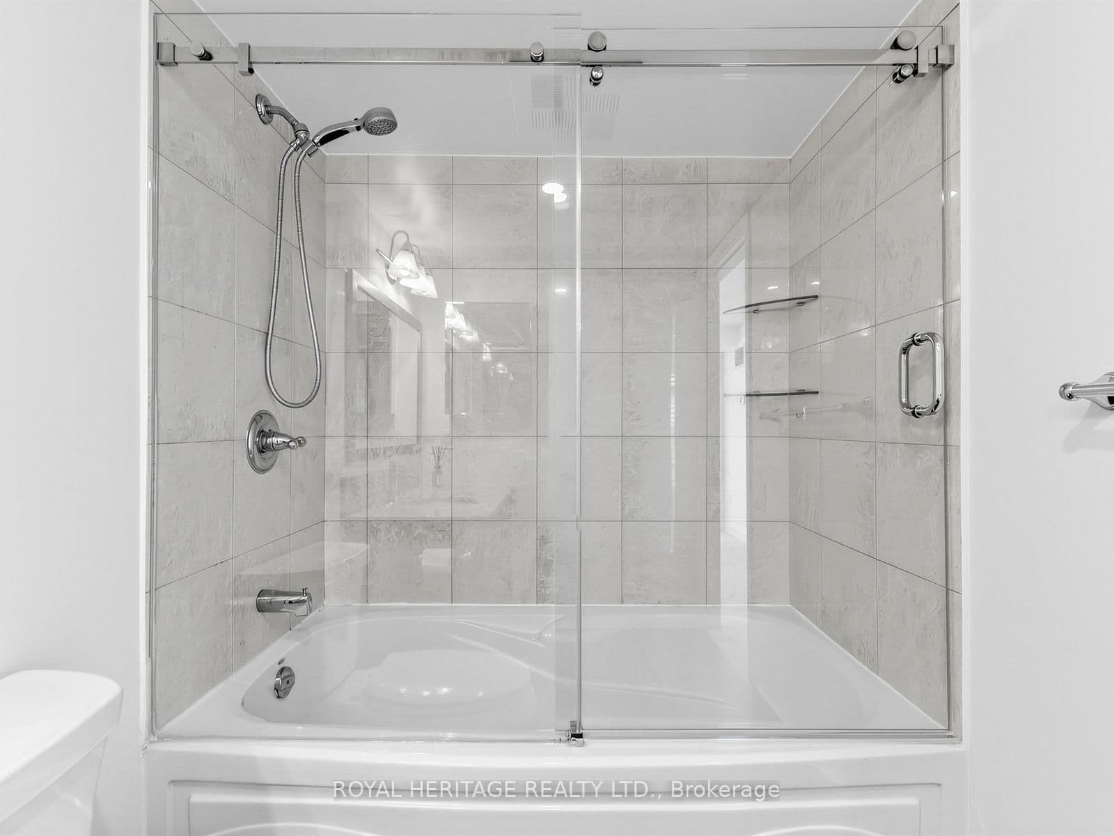2181 Yonge Street, Unit 2305 - Image 4