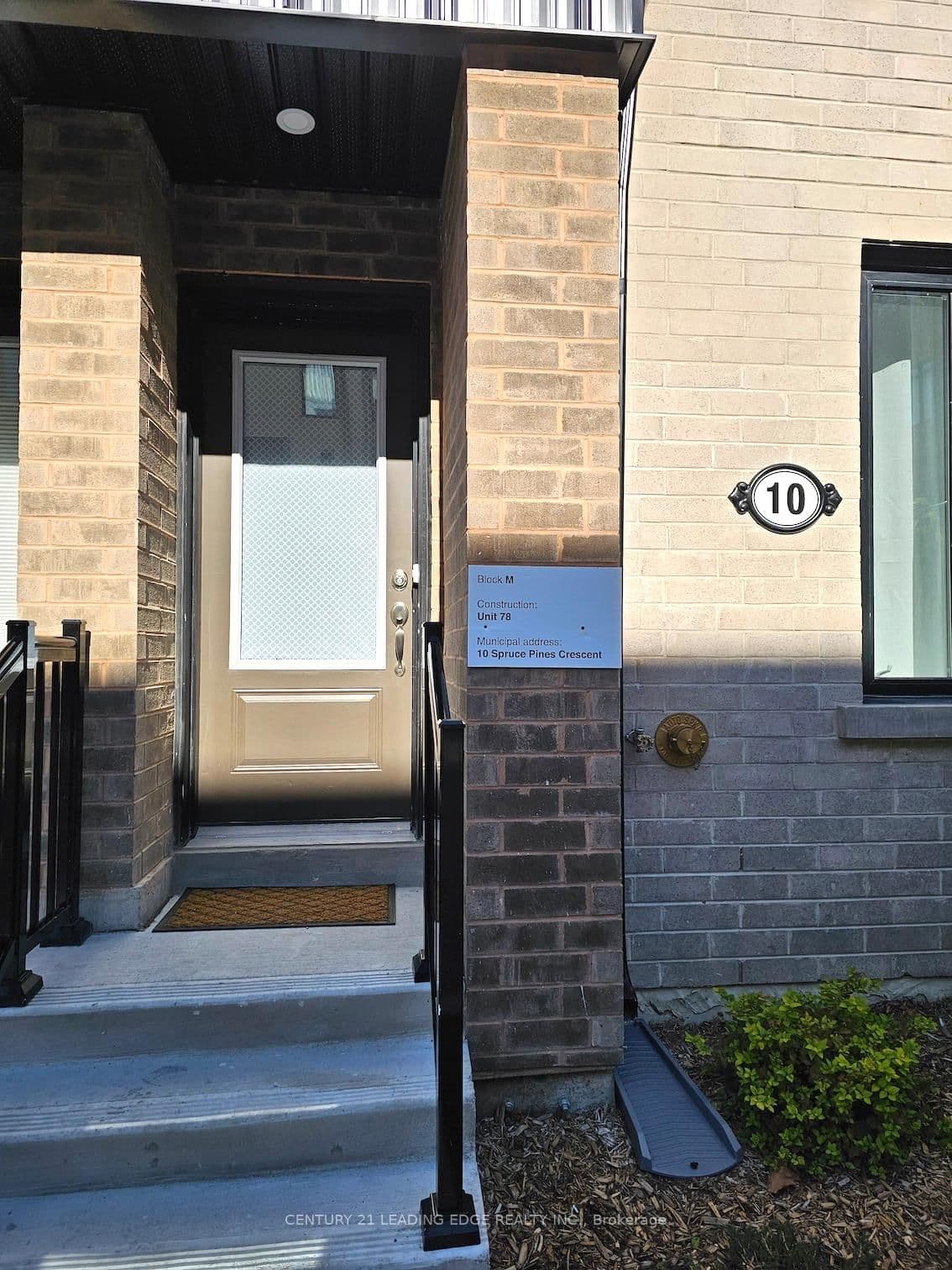 10 Spruce Pines Crescent, Unit Room 1 - Image 2