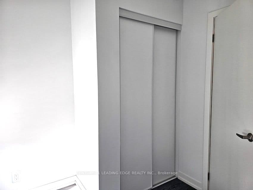 10 Spruce Pines Crescent, Unit Room 1 - Image 5