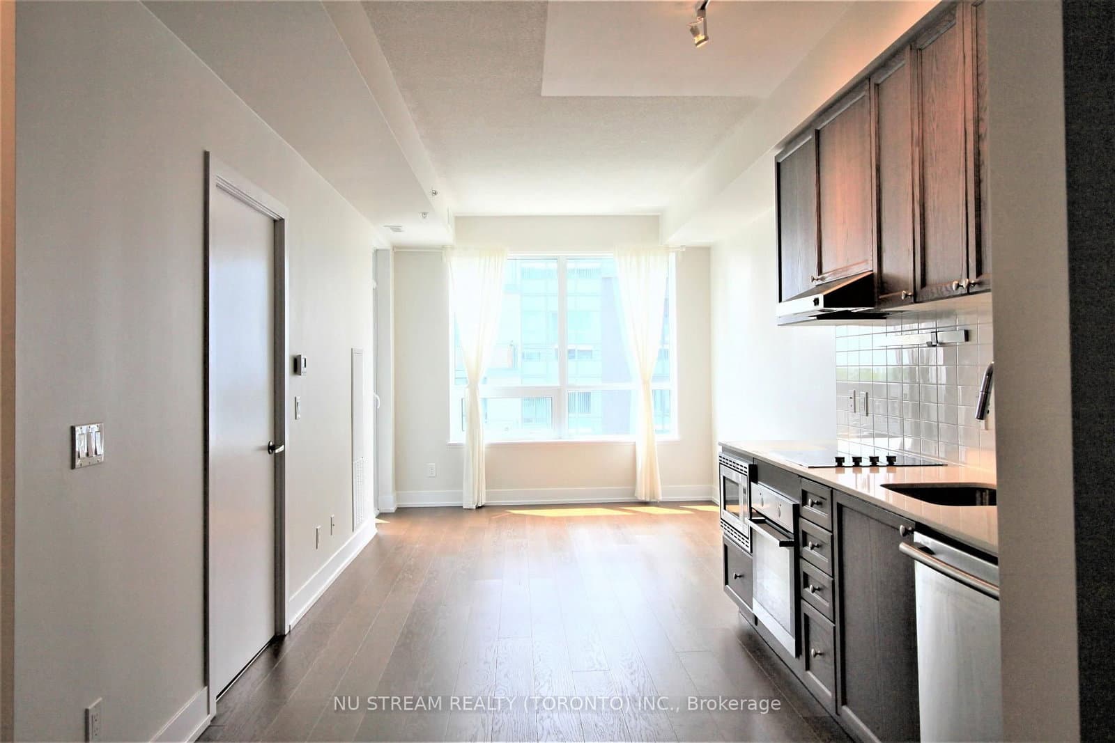 7 Kenaston Gardens, Unit 507 - Image 4