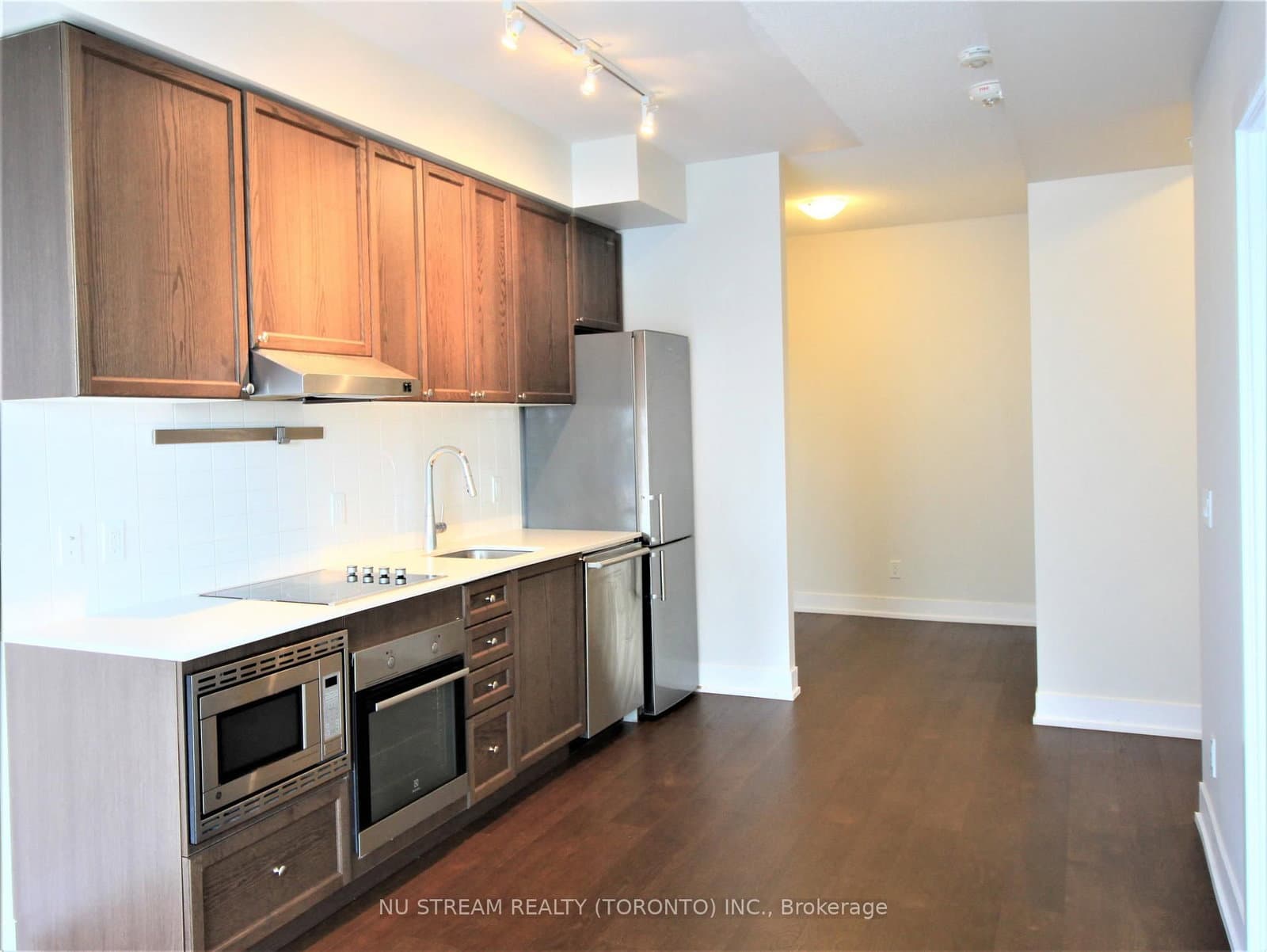7 Kenaston Gardens, Unit 507 - Image 6