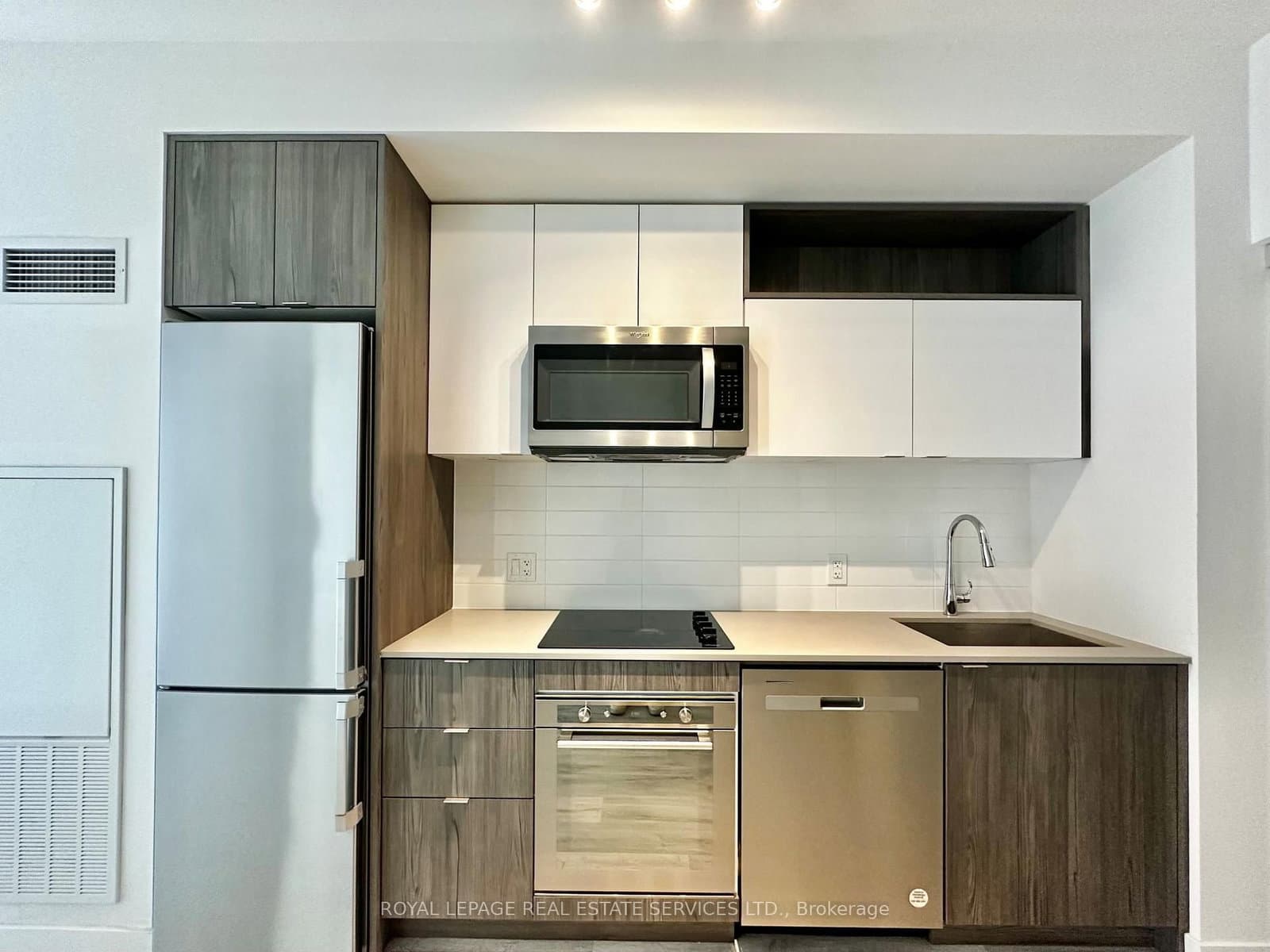 60 Princess Street, Unit 338 - Image 4