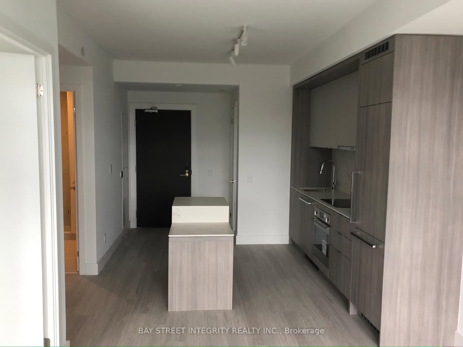 6 greenbriar Road, Unit 617 - Image 3