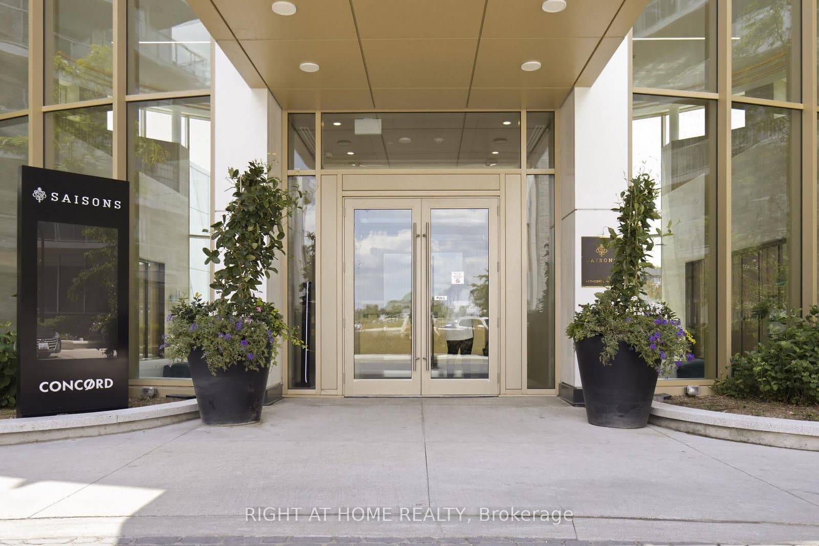 25 McMahon Drive, Unit 2107 - Image 3