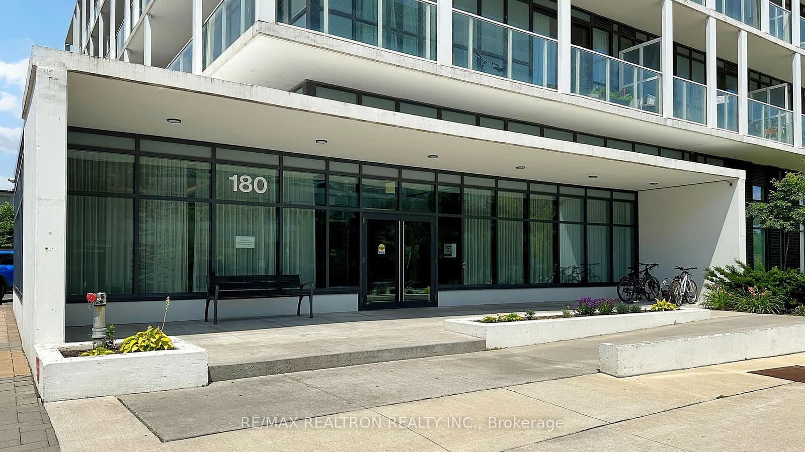 180 Fairview Mall Drive, Unit 1605 - Image 4