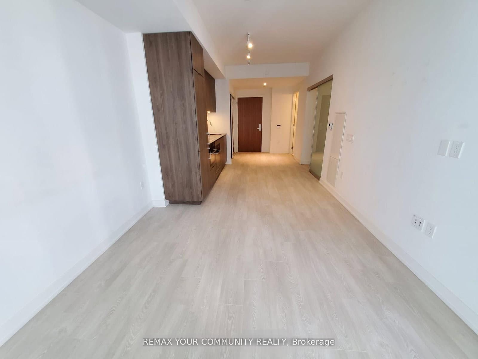 15 Queens Quay E, Unit 408 - Image 4