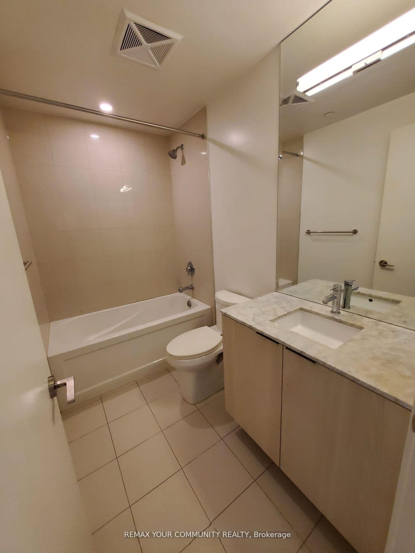 15 Queens Quay E, Unit 408 - Image 5
