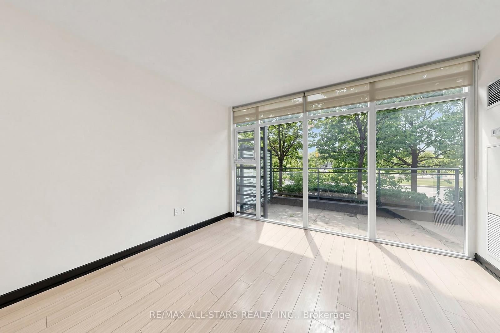 110 Fort York Boulevard - Image 6