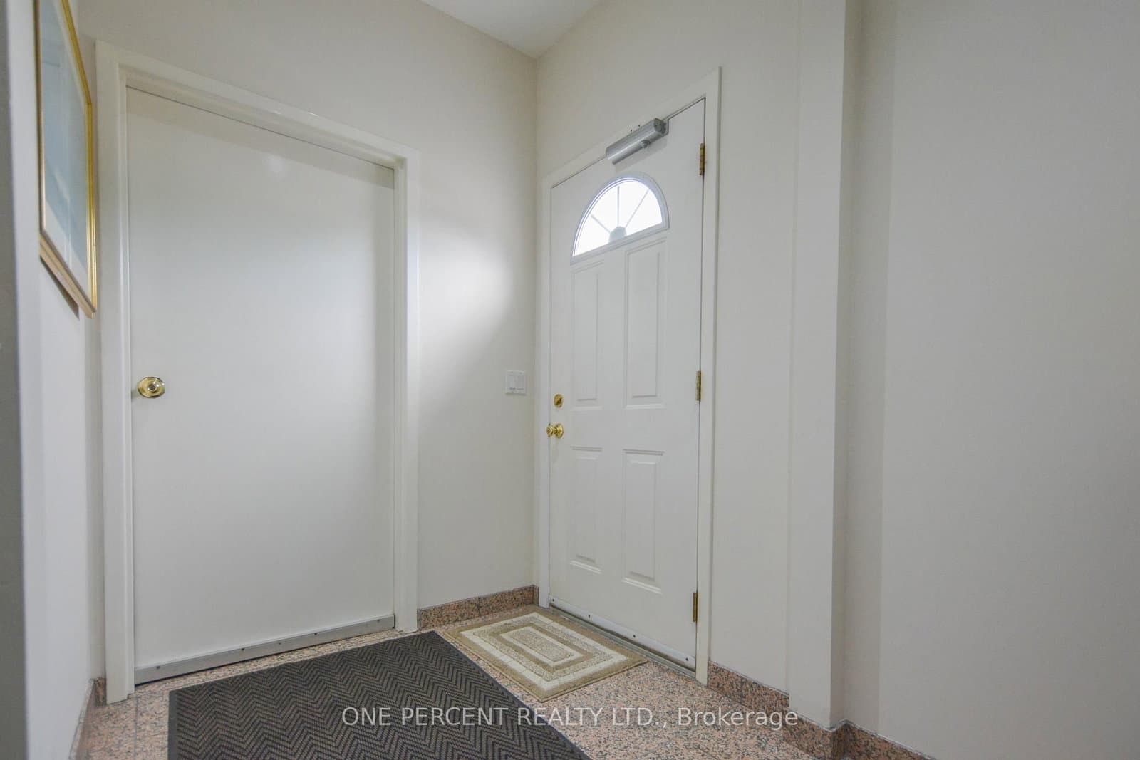 204 Sheppard Avenue W - Image 6
