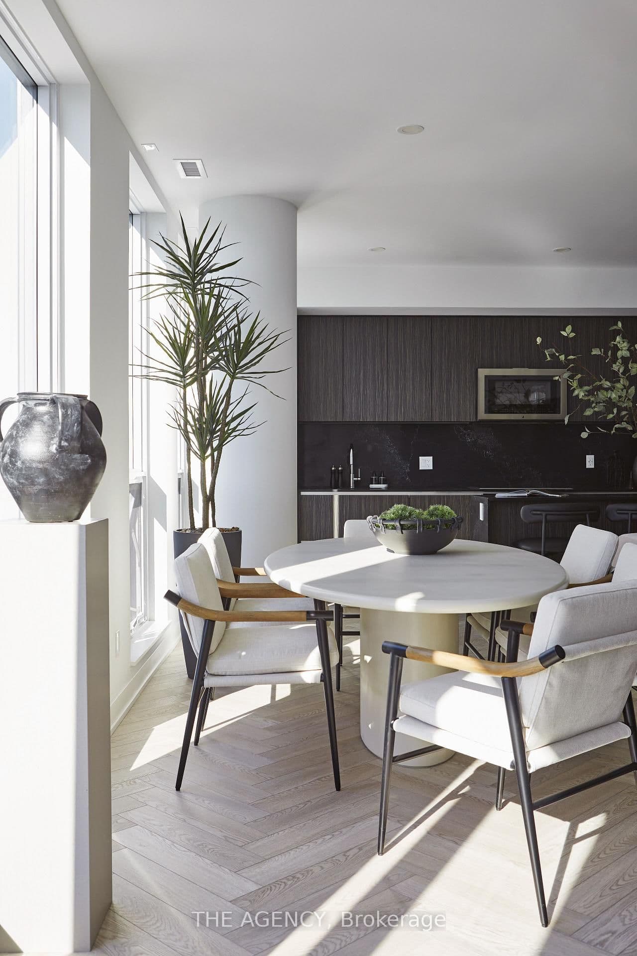 327 King Street W, Unit PH03 - Image 3