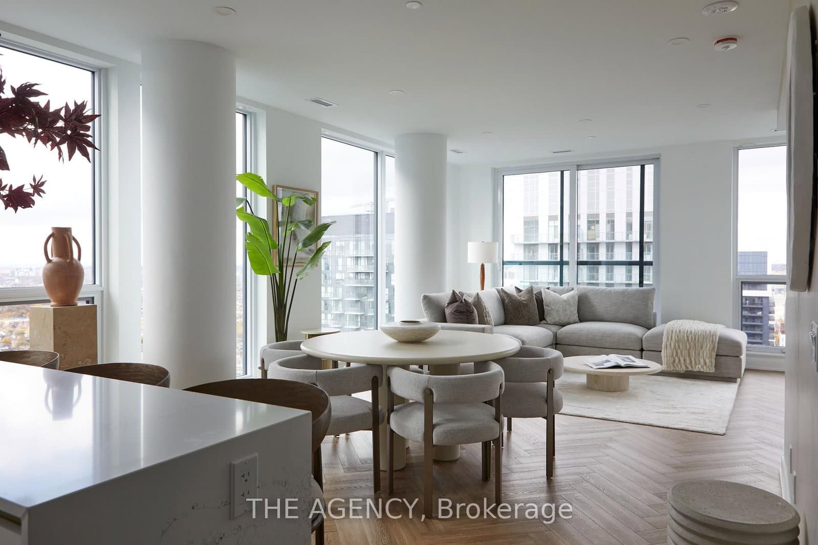 327 King Street W, Unit PH04 - Image 2