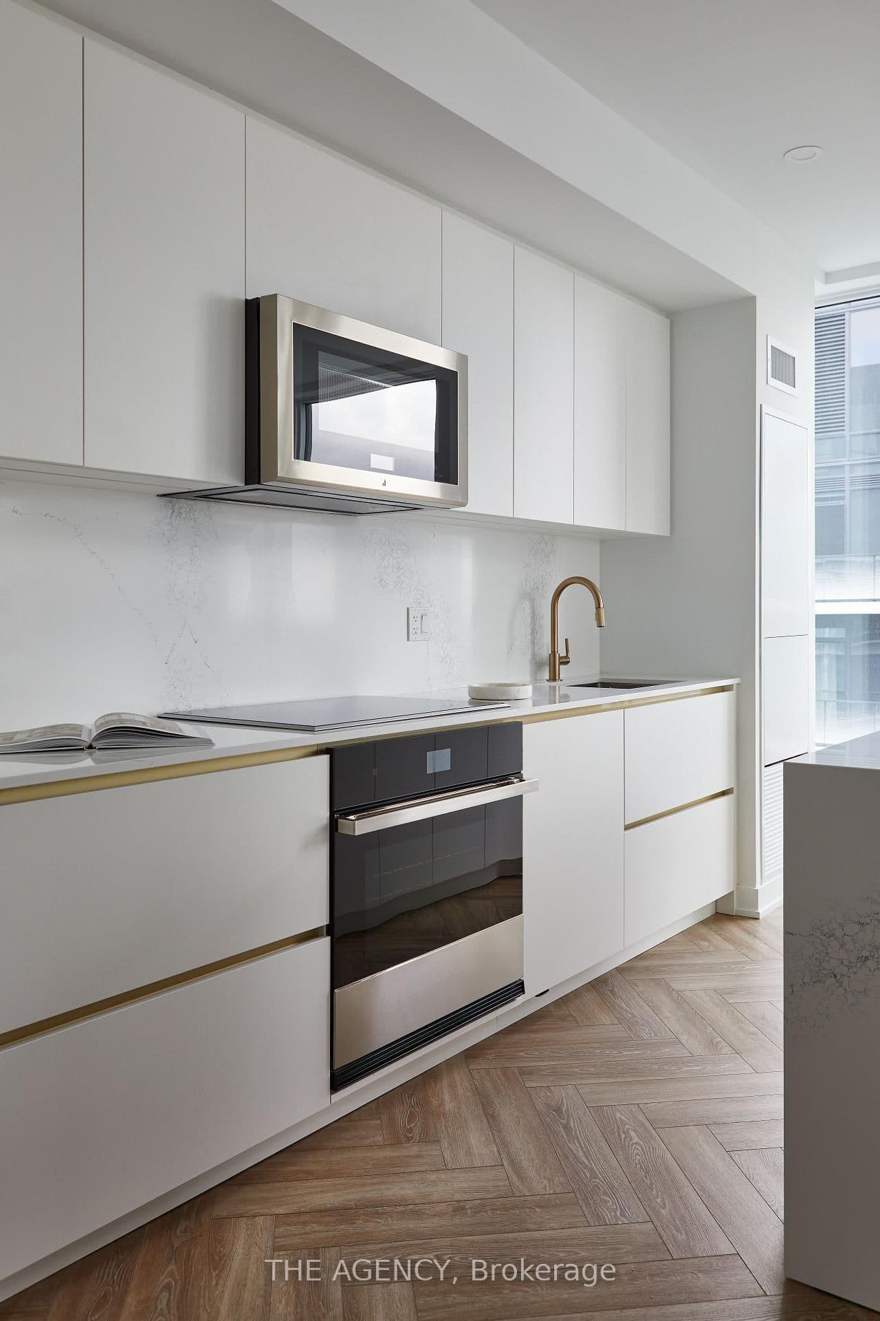 327 King Street W, Unit PH04 - Image 3