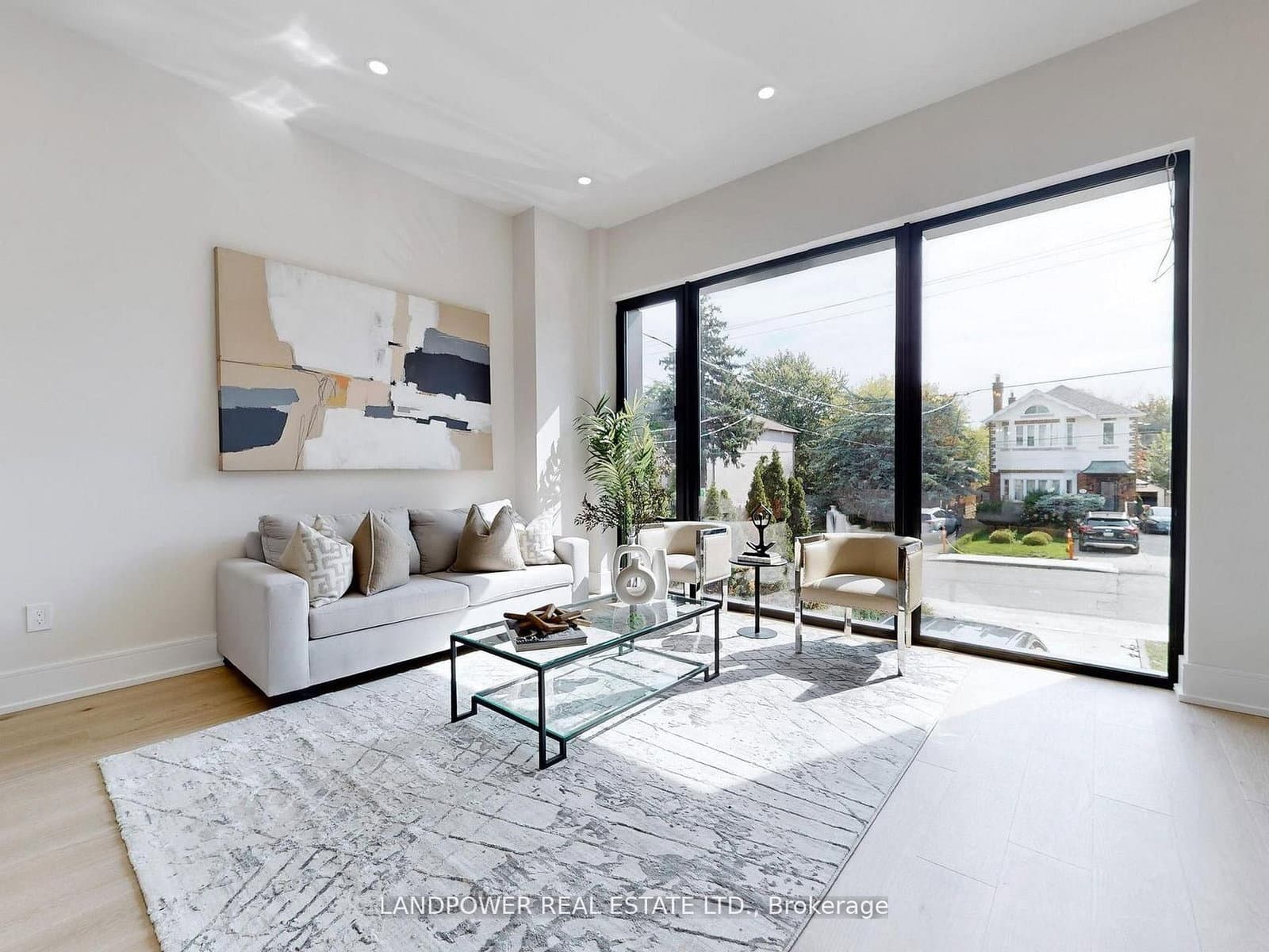 214 Brooke Avenue - Image 3