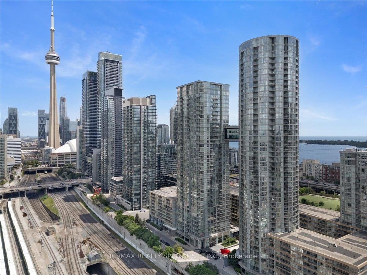 15 Iceboat Terrace, Unit PH06 - Image 3