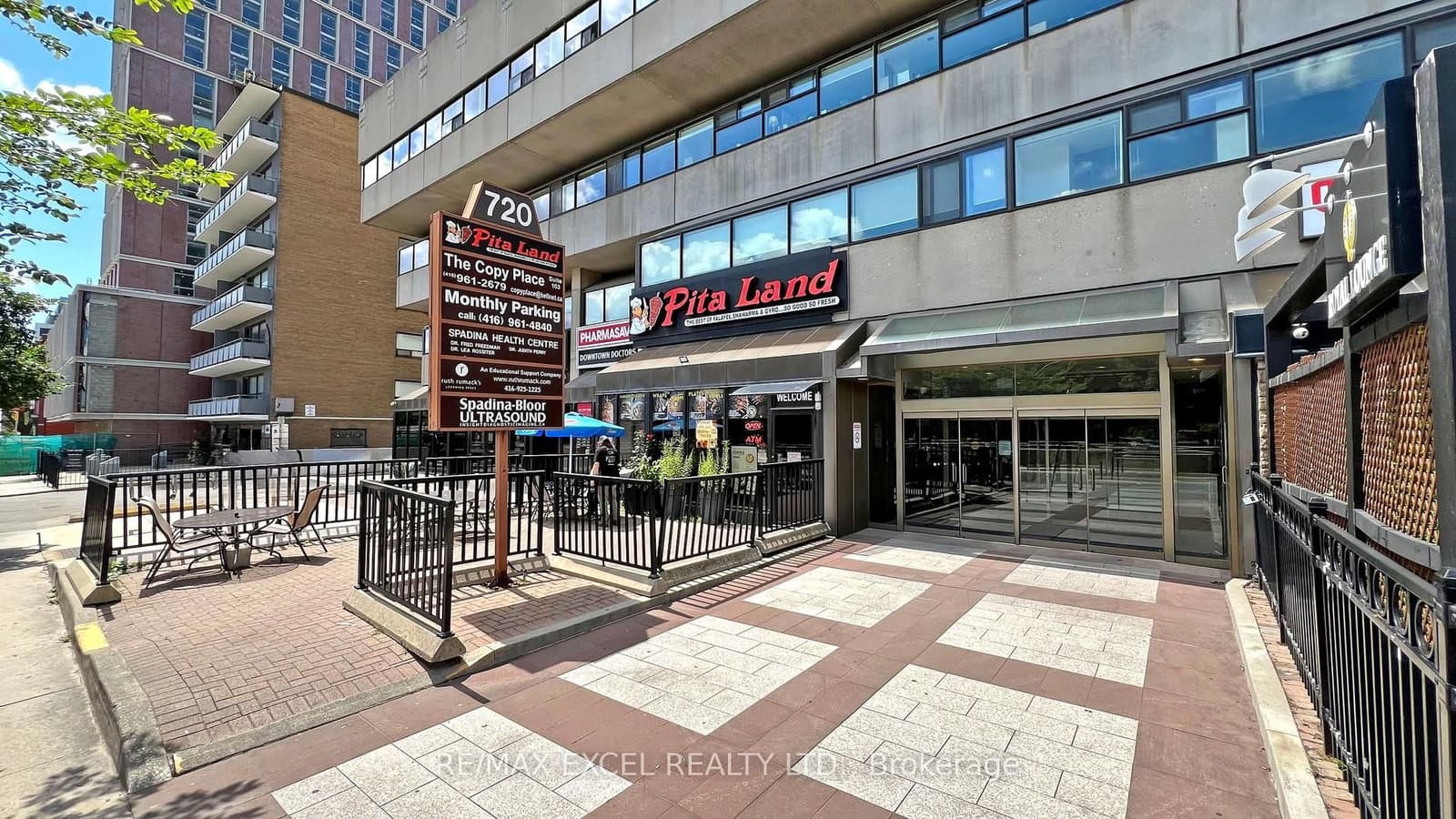 720 Spadina Avenue, Unit 1605 - Image 2