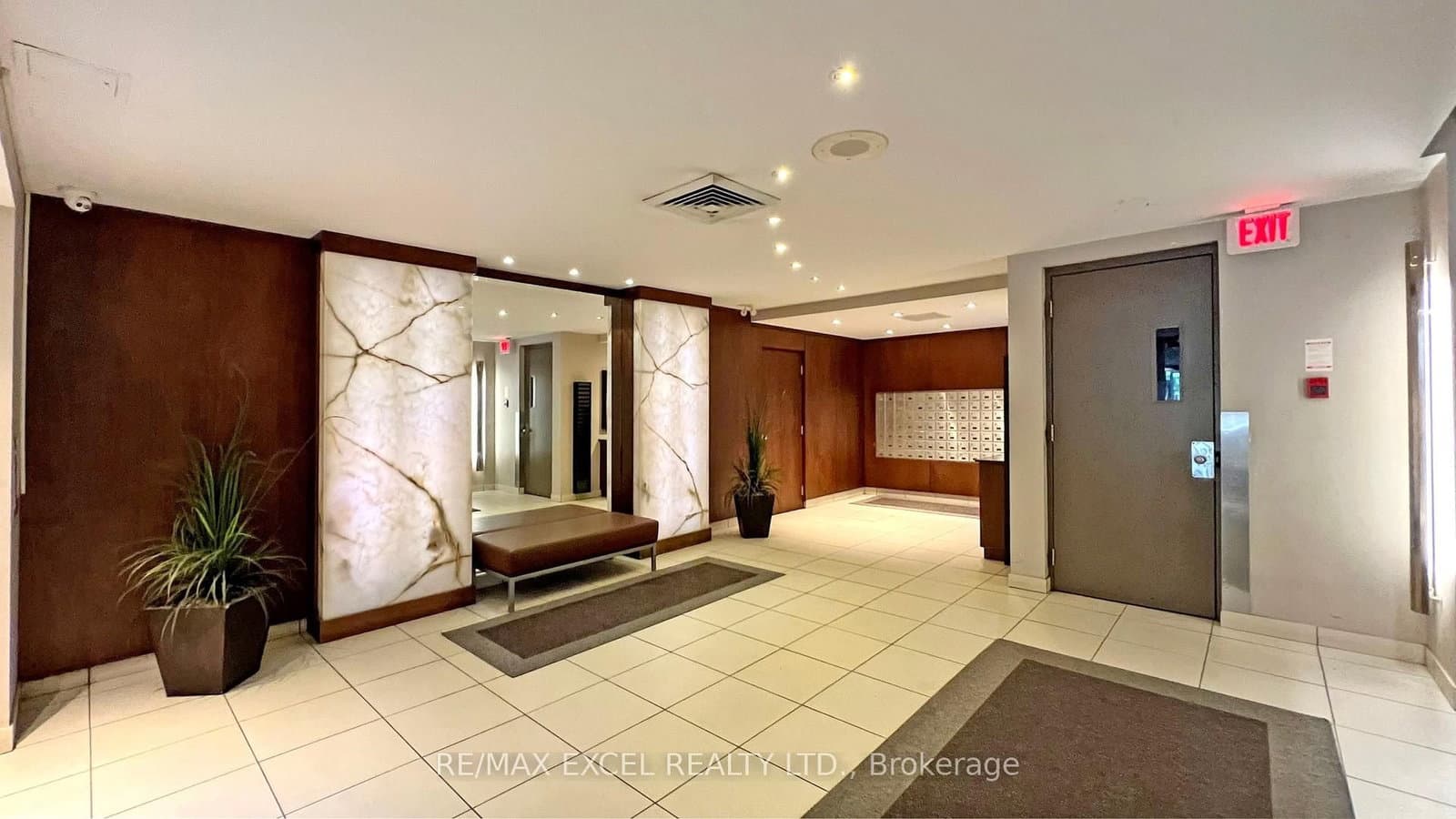 720 Spadina Avenue, Unit 1605 - Image 5