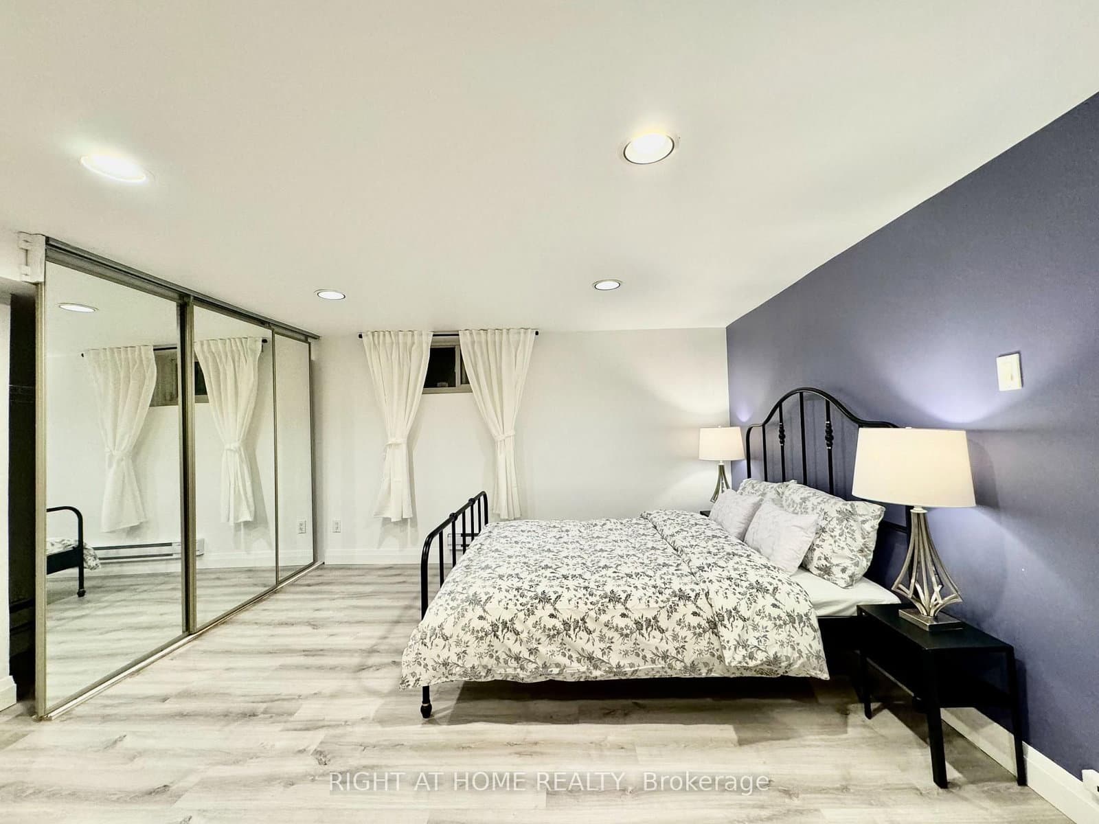 1196 Avenue Road, Unit Lower Apartment - Image 2