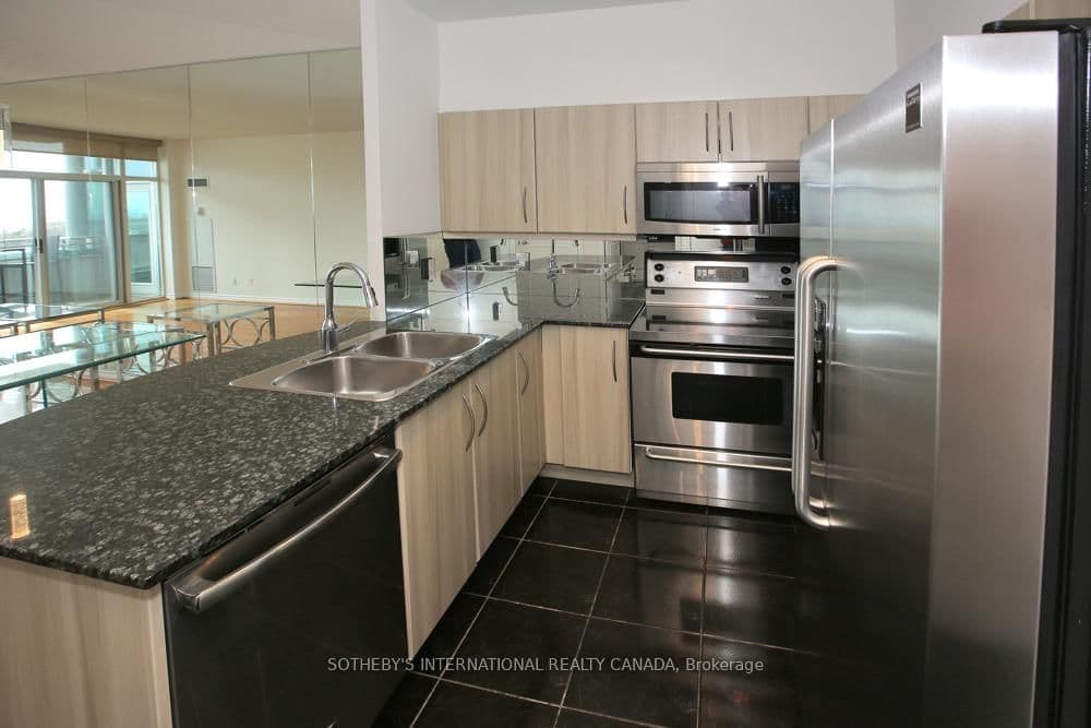 600 Queens Quay W, Unit SPH22 - Image 5