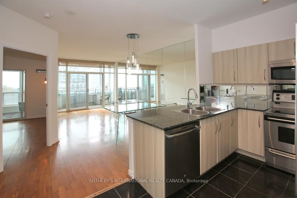 600 Queens Quay W, Unit SPH22 - Image 6