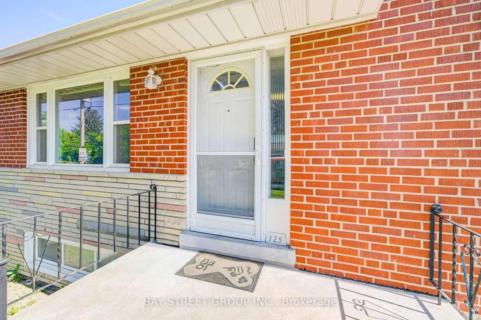 125 Connaught Avenue - Image 3