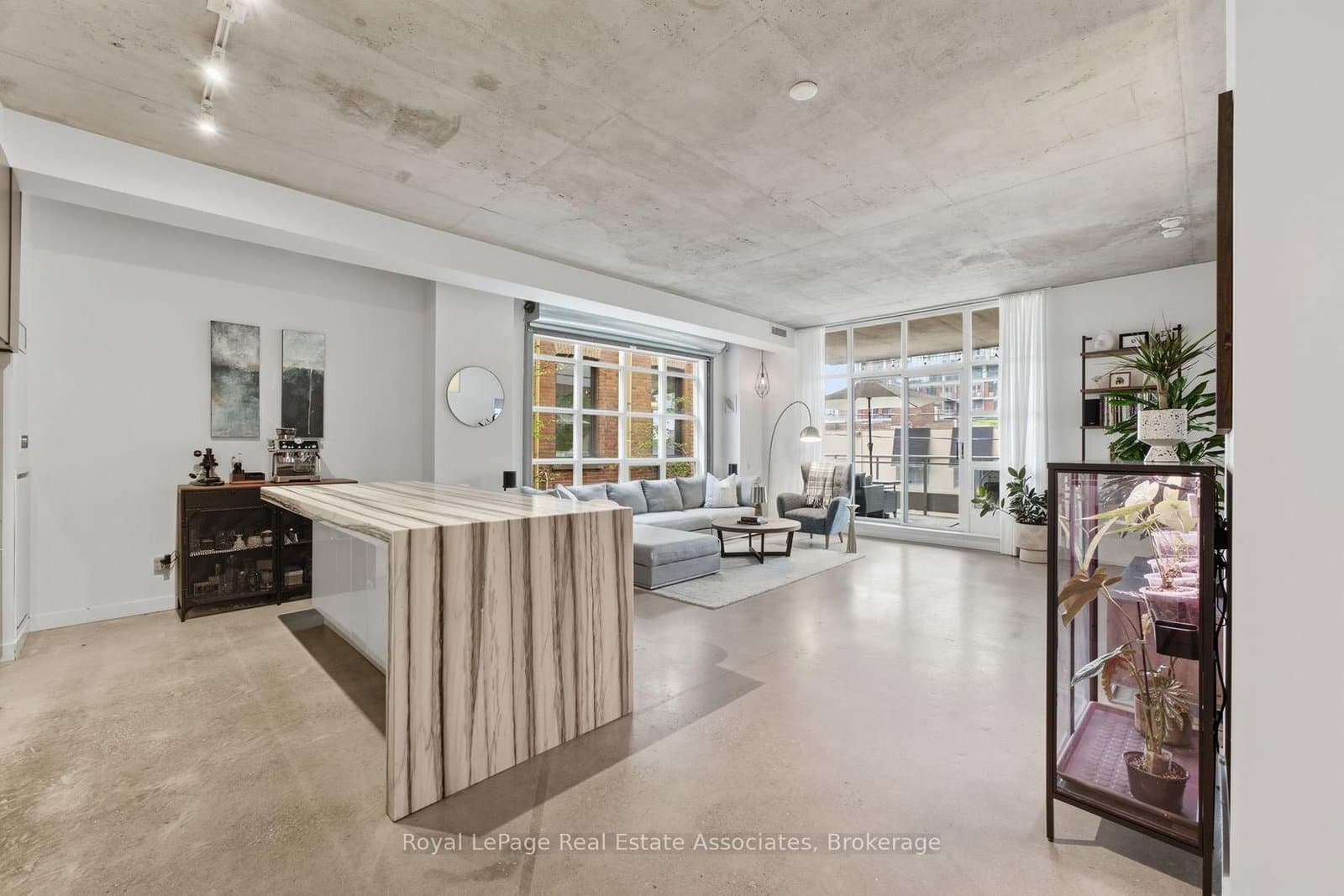 19 Brant Street, Unit 204 - Image 4