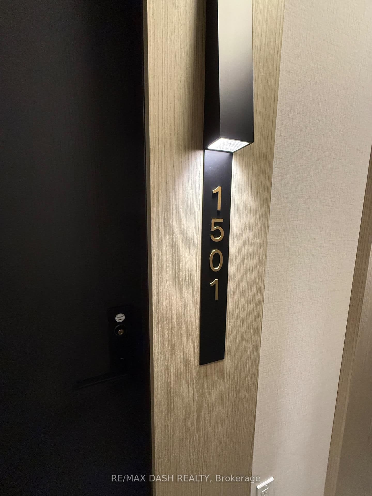 20 Soudan Avenue, Unit 1501 - Image 4