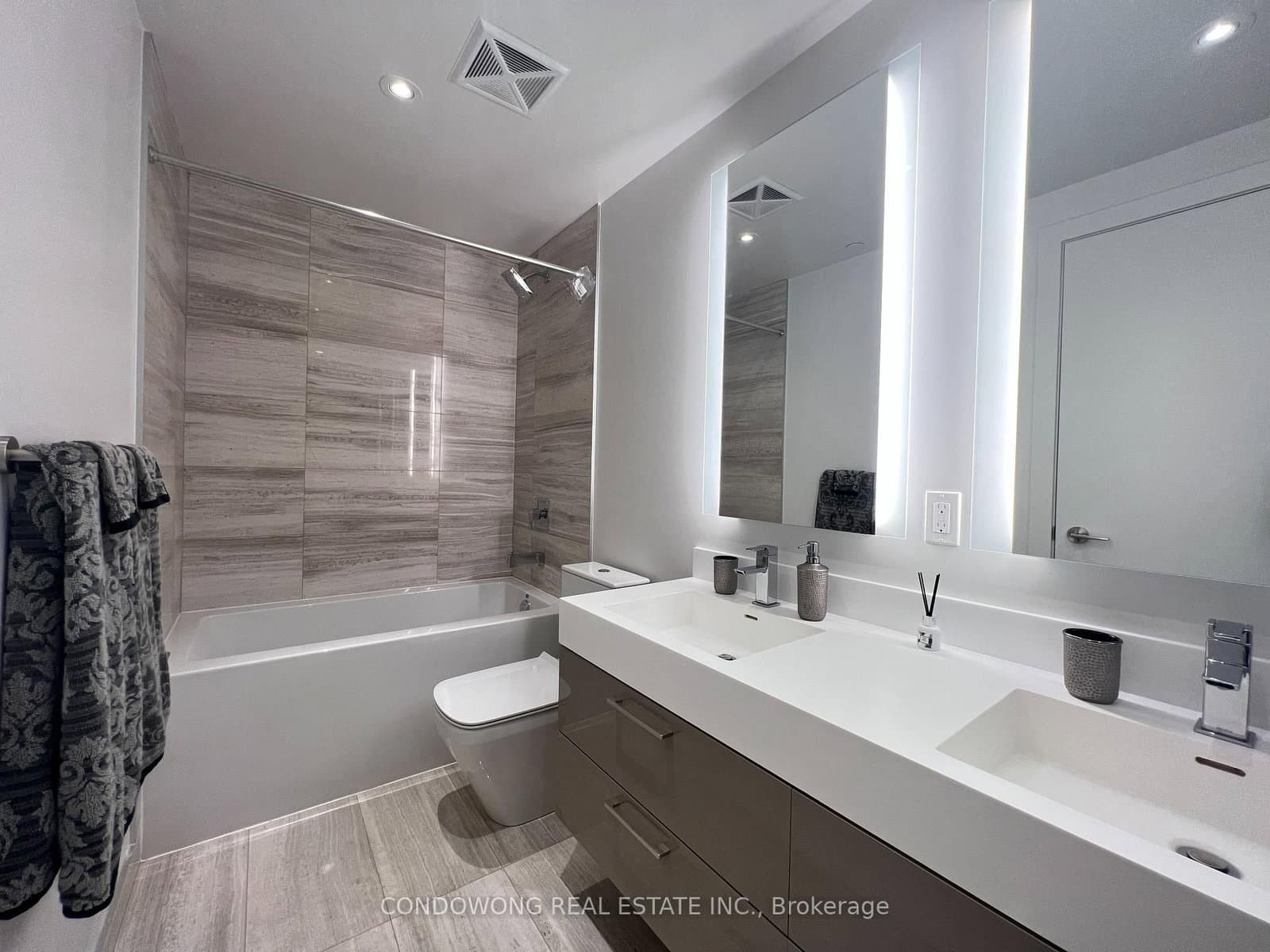 1 Yorkville Avenue, Unit 3801 - Image 6