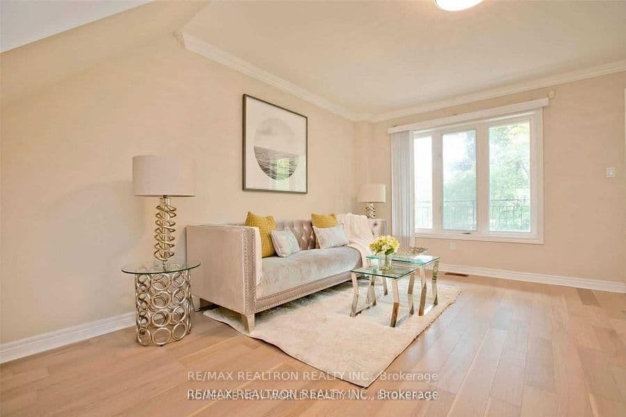 269 Finch Avenue E - Image 3
