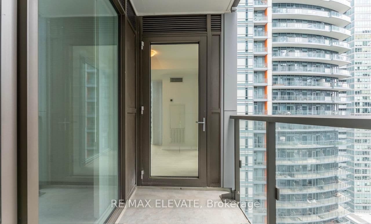 28 Widmer Street, Unit 3029 - Image 4