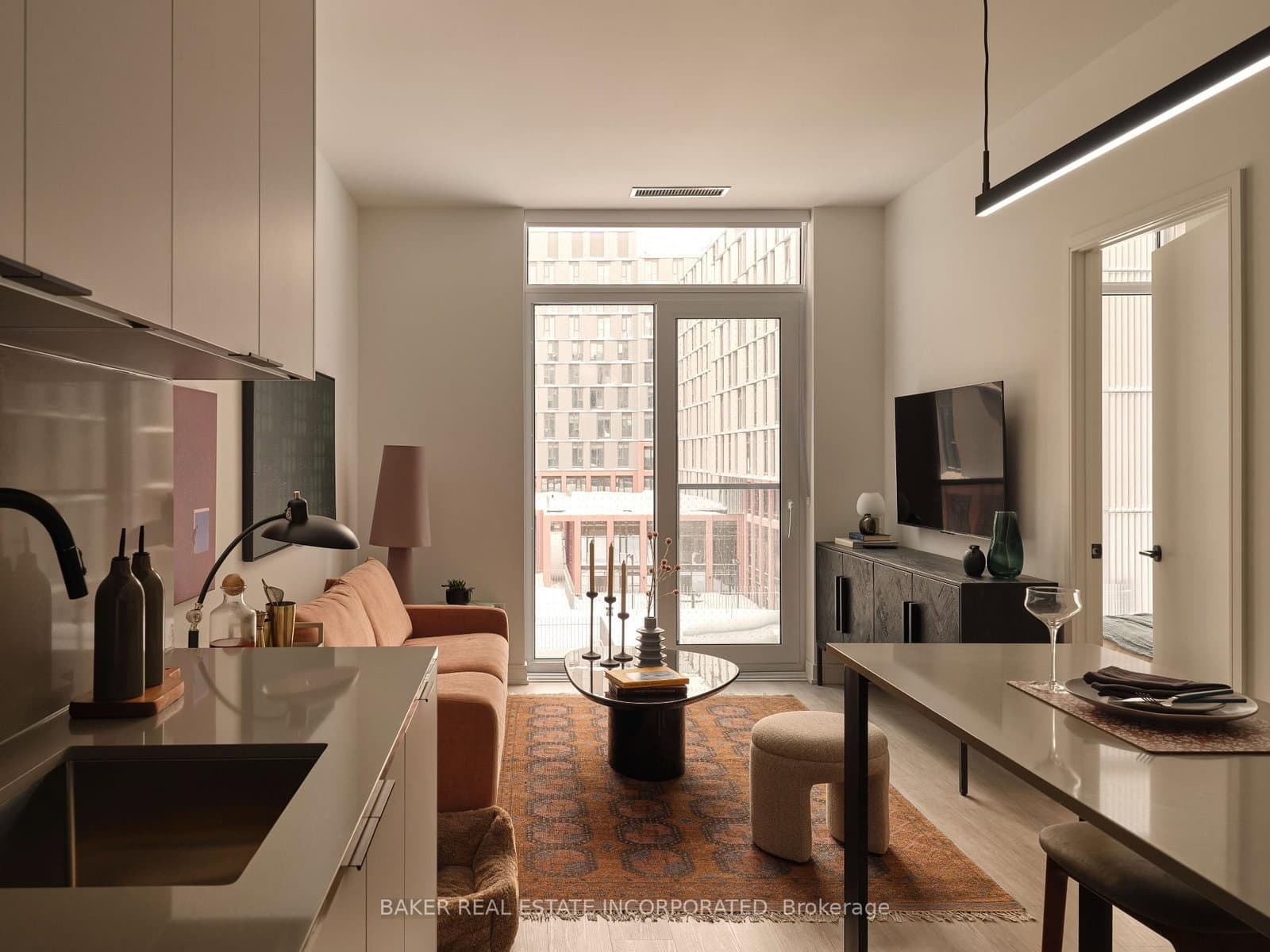 #826 - 65 Trinity Street