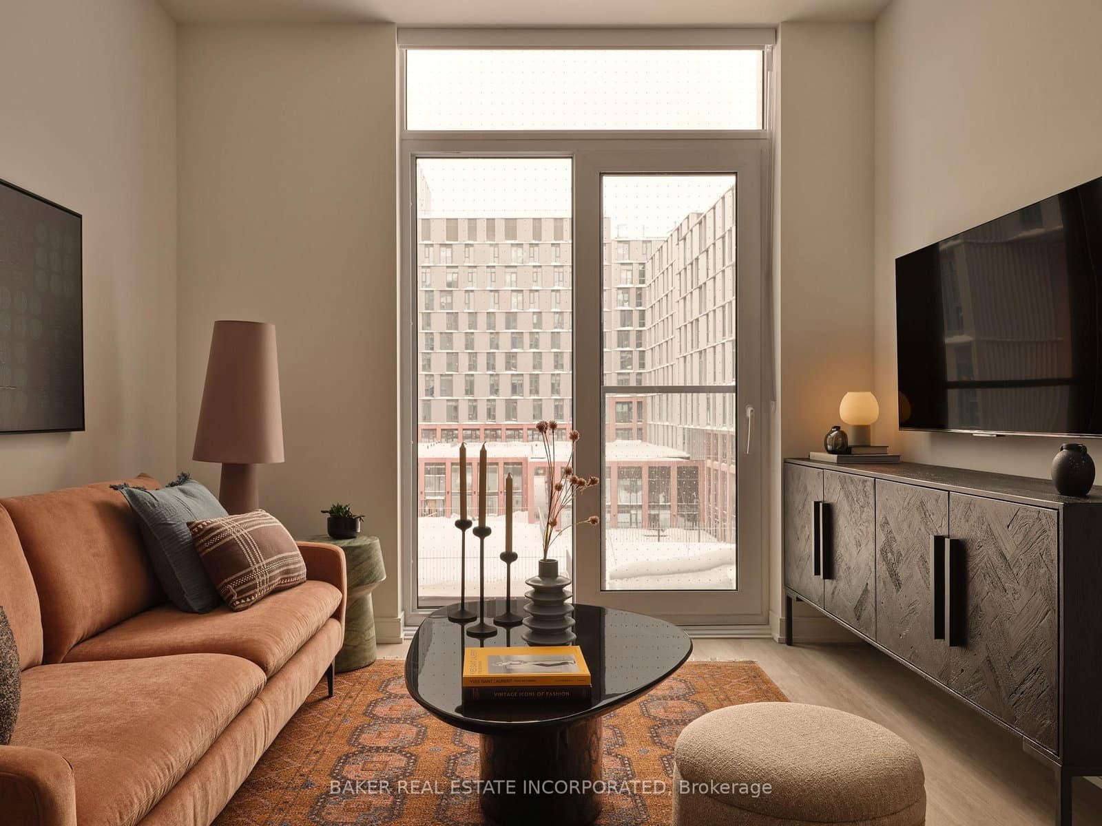 65 Trinity Street, Unit 826 - Image 3