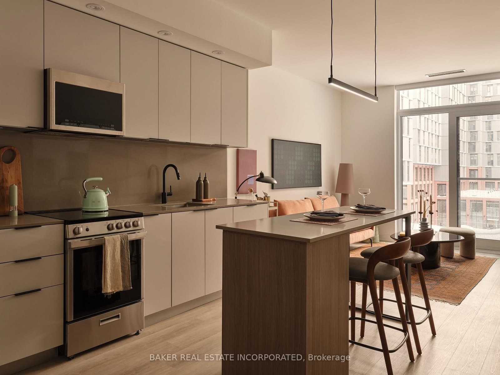 65 Trinity Street, Unit 826 - Image 4