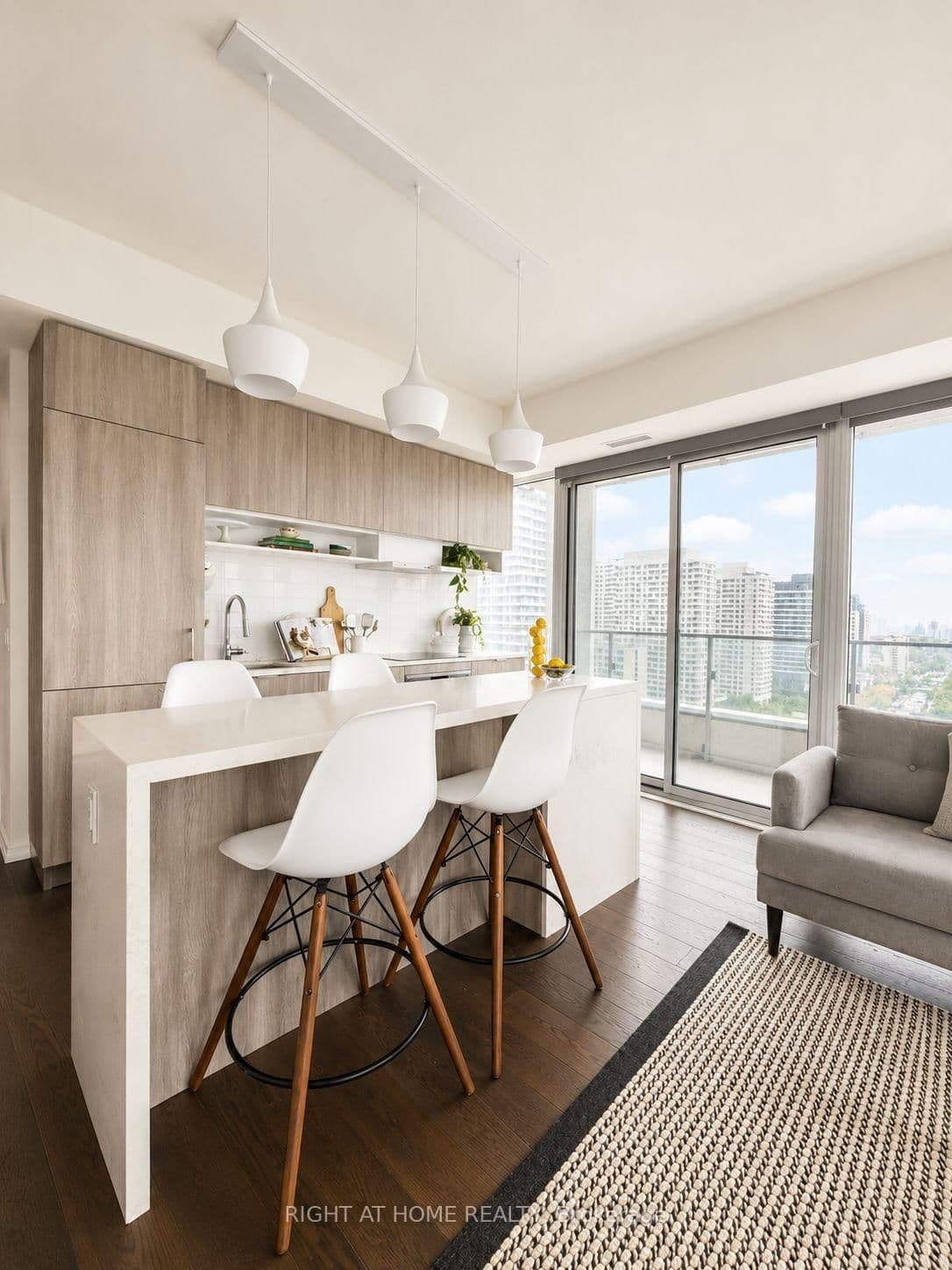 5 Soudan Avenue, Unit 2004 - Image 4