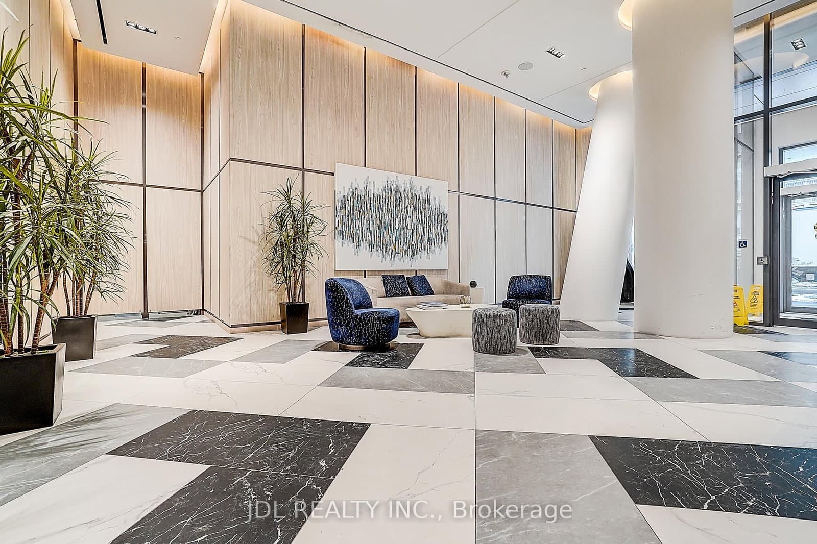 395 Bloor Street E, Unit 3902 - Image 4