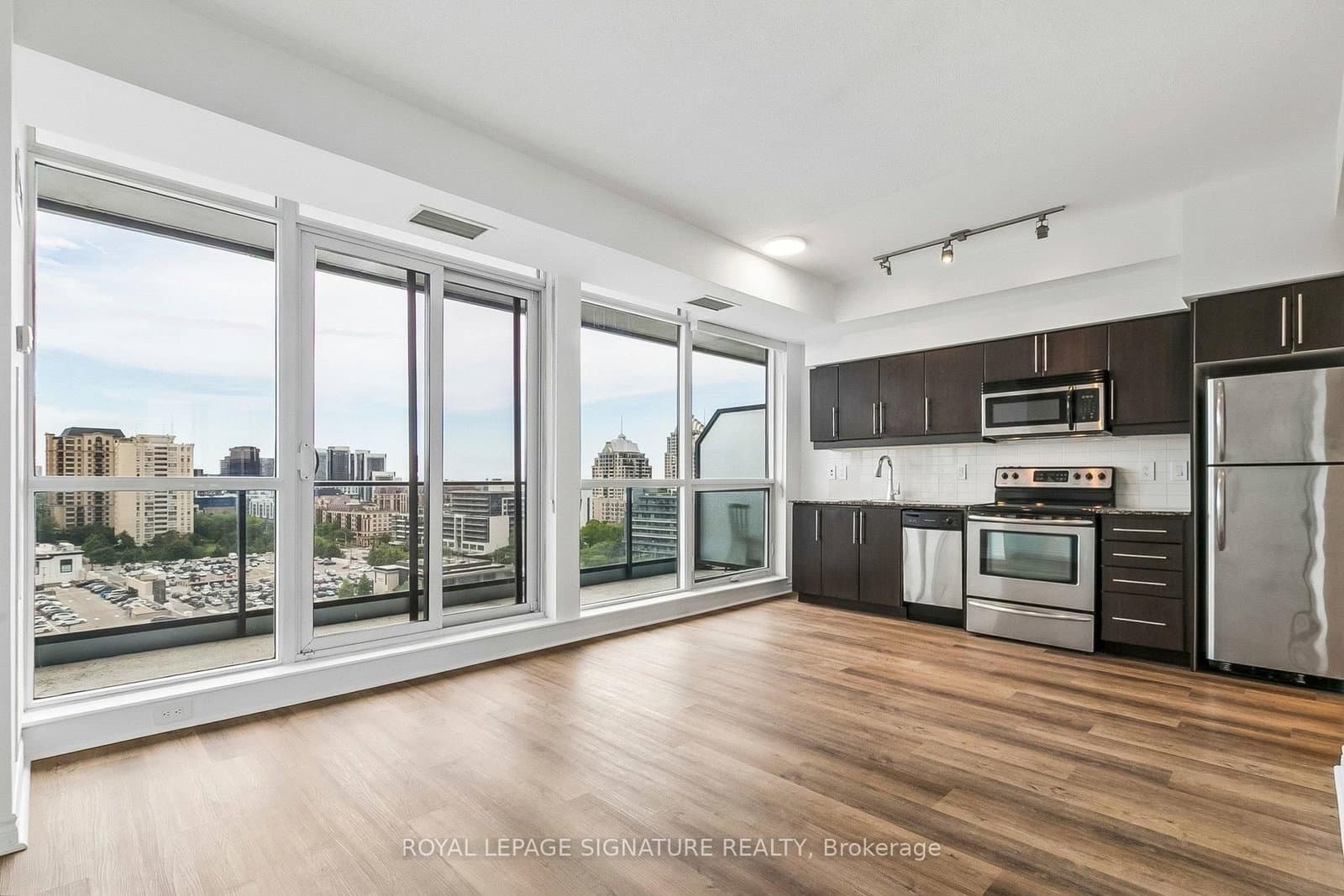 2885 Bayview Avenue, Unit 923 - Image 2